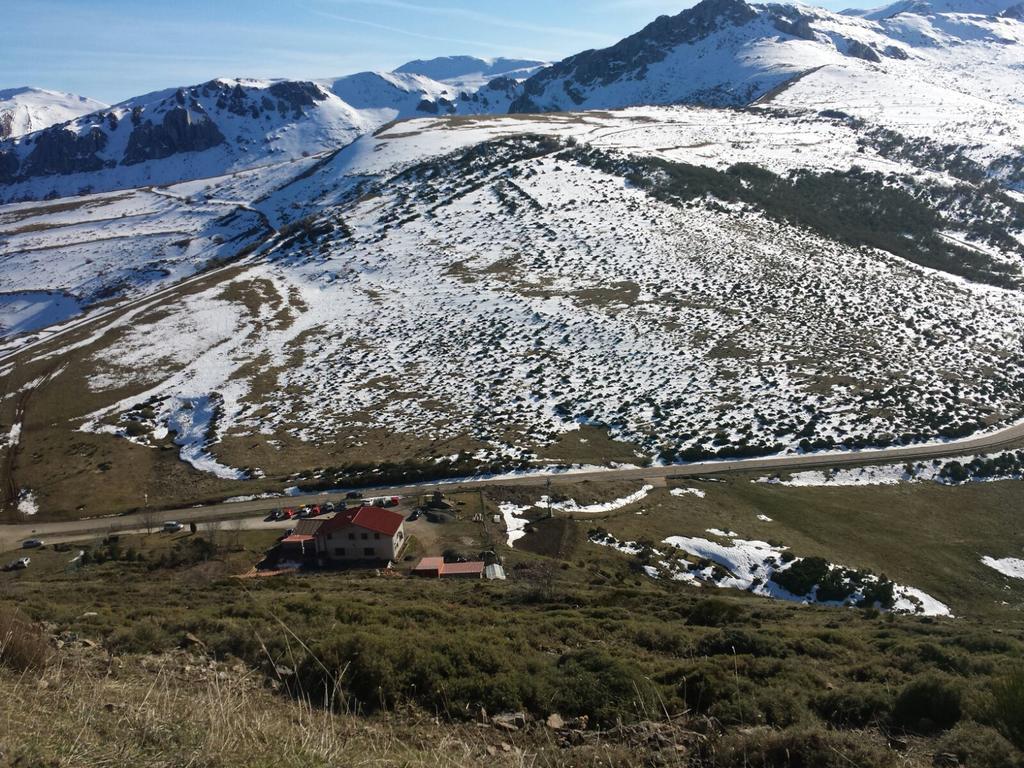Hostal La Collada De Aralla Aralla de Luna Kültér fotó